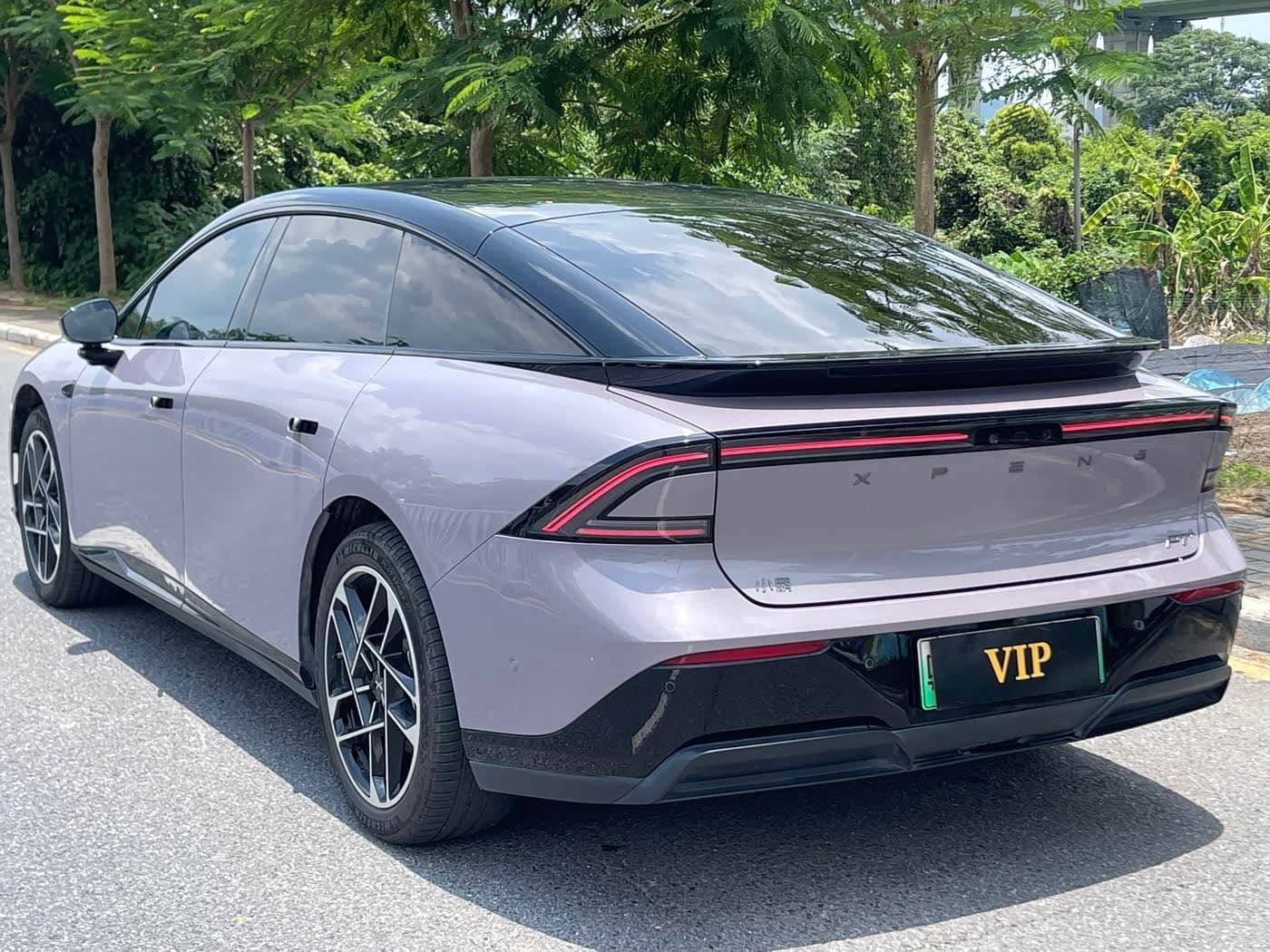 2024 XPeng P7+ Red, 36,000 km, China export – photo 4