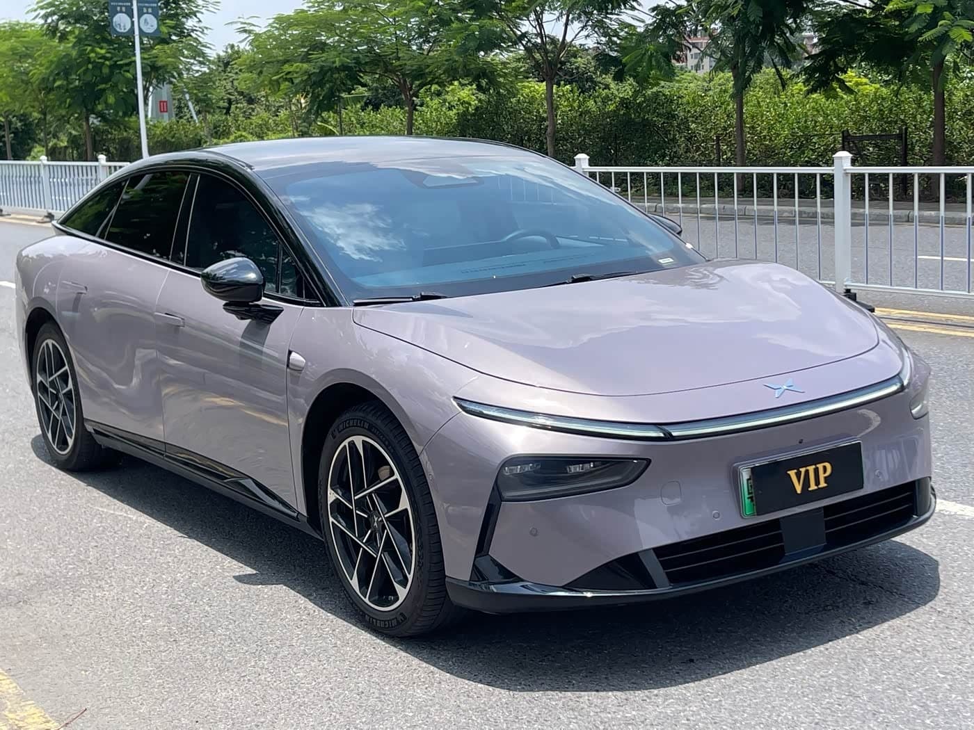 2024 XPeng P7+ Red, 36,000 km, China export – photo 3