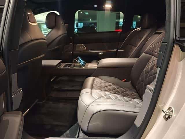 2024 NIO ET9 Champagne, 18,000 km, China export – photo 8