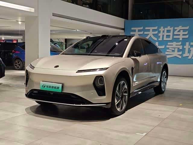 2024 NIO ET9 Champagne, 18,000 km, China export – photo 1