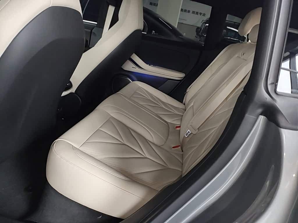 2025 NIO ET5T Silver Gray, 12,400 km, China export – photo 17