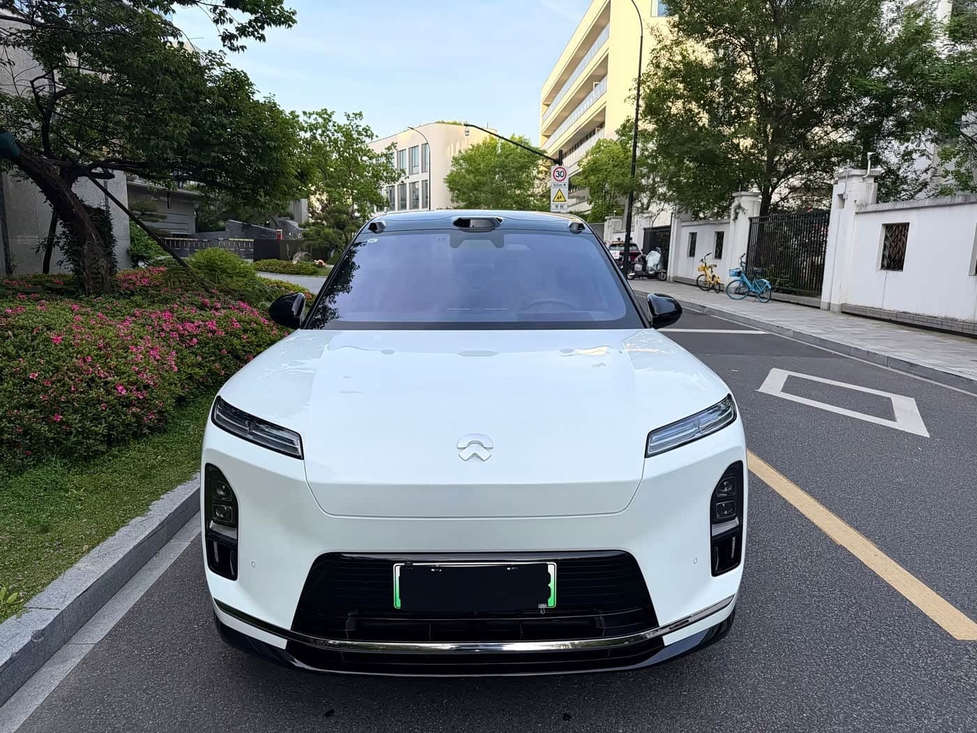 2025 NIO ES8 White, 15,000 km, China export – photo 2