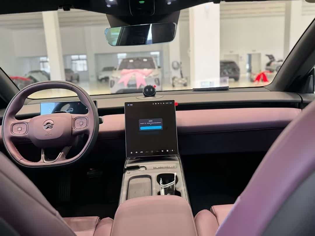 2024 NIO ET5T Gris Argenté, 35,000 km, China export – photo 5