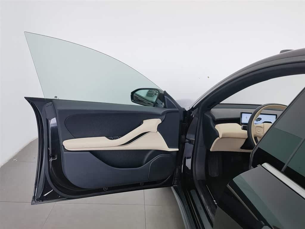 2024 NIO ET5 Black, 32,100 km, China export – photo 8
