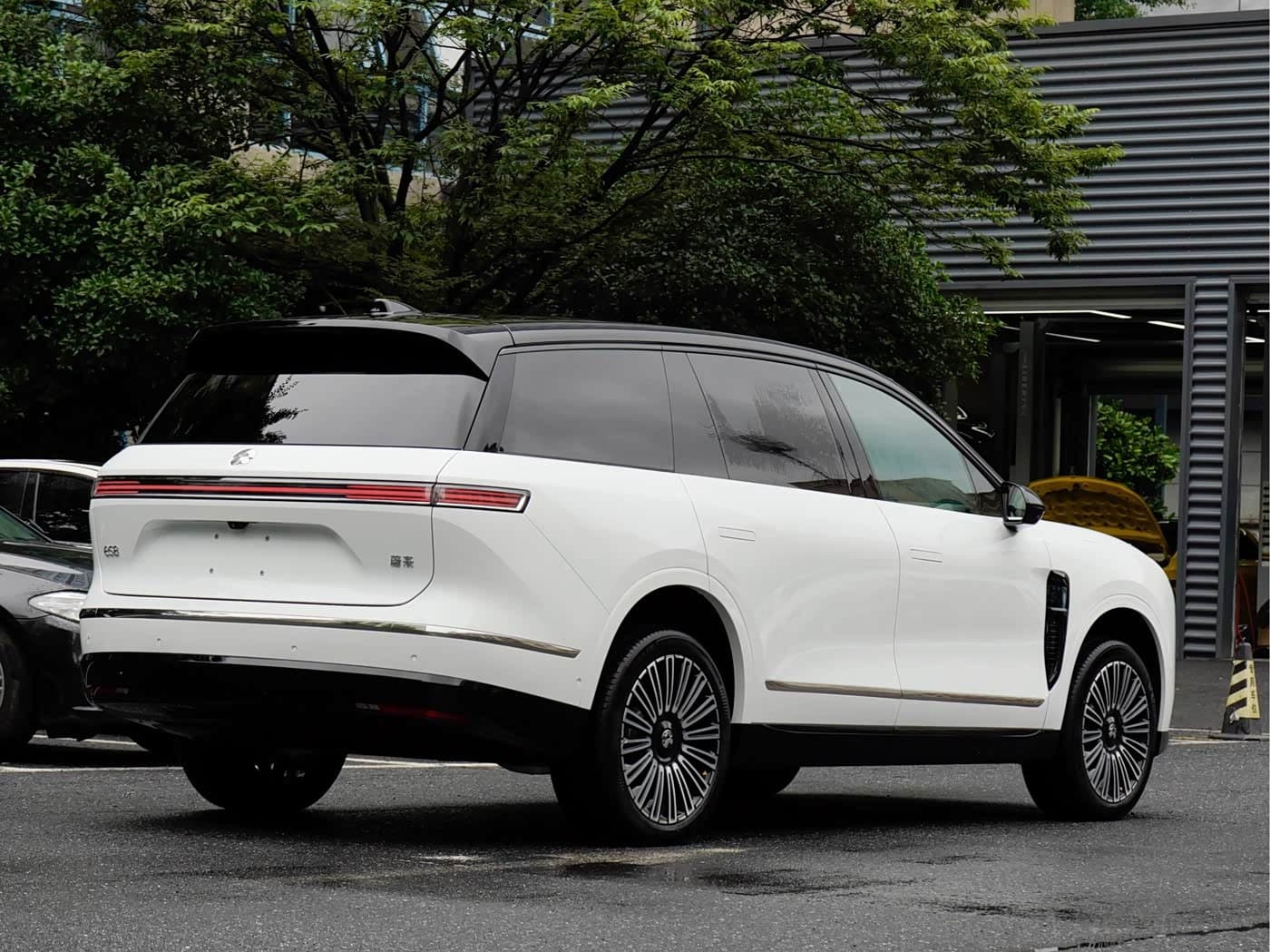 2025 NIO ES8 White, 10,000 km, China export – photo 4