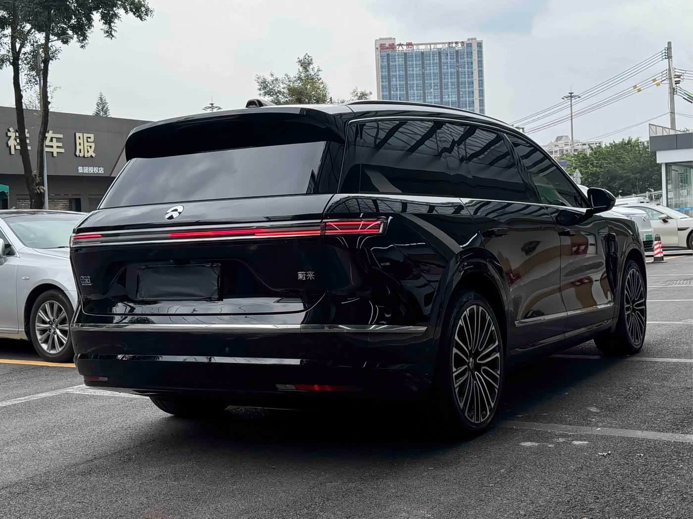 2025 NIO ES8 Black, 17,000 km, China export – photo 6