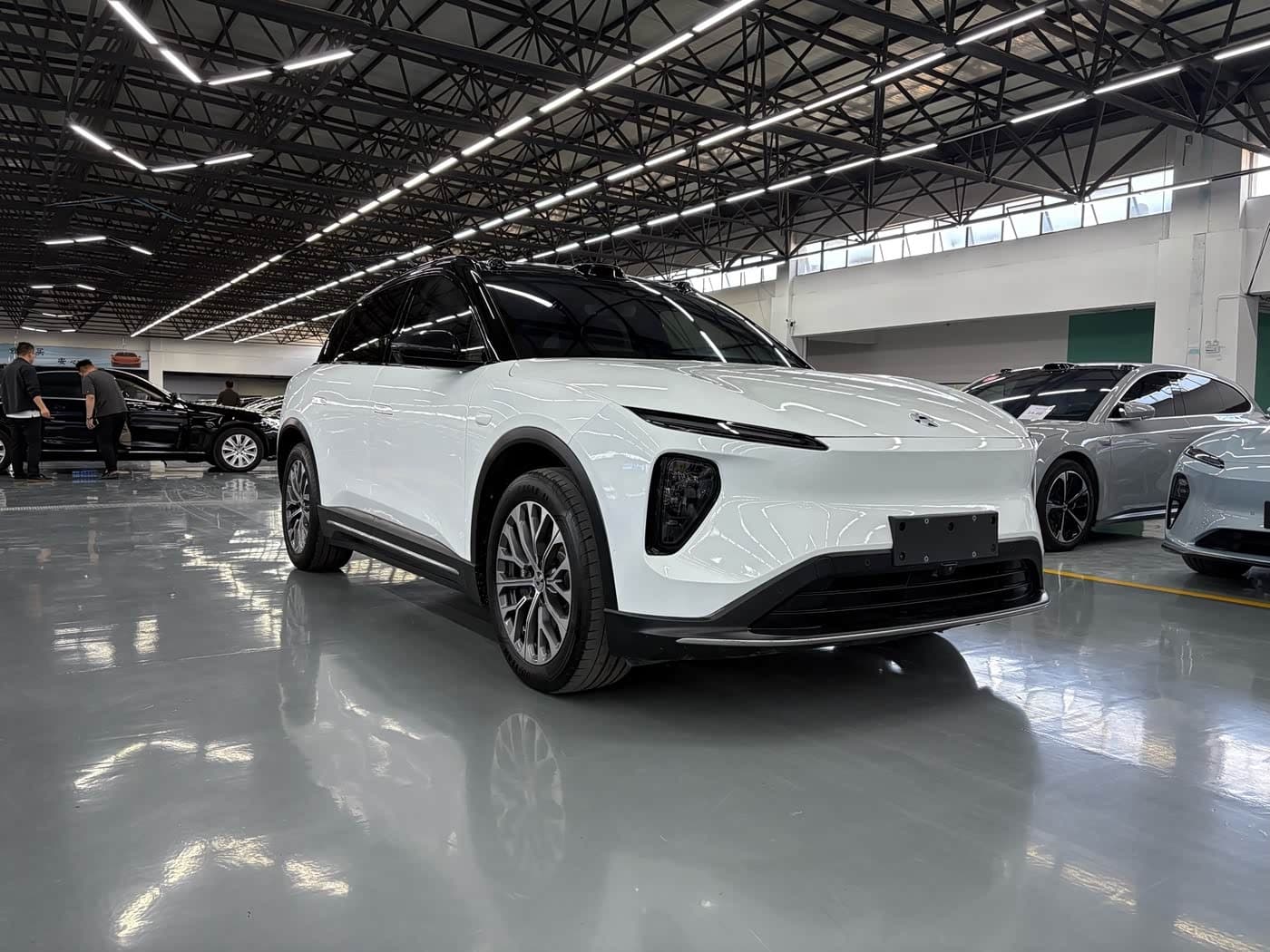 2024 NIO ES6 White, 27,000 km, China export – photo 3