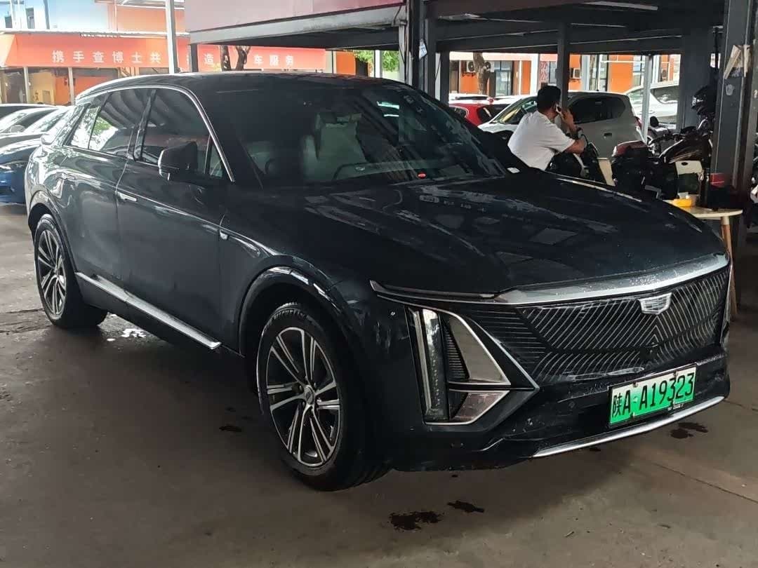 2022 Cadillac IQ Rui Ge Silver Gray, 39,000 km, China export – photo 2