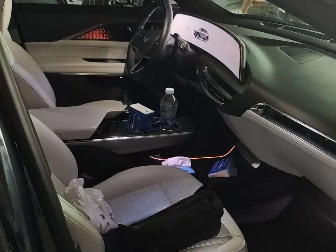 2022 Cadillac IQ Rui Ge Silver Gray, 39,000 km, China export – photo 6