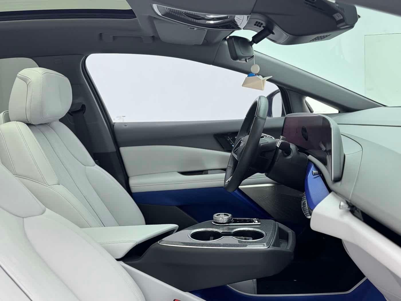 2024 Cadillac IQ Ao Ge Silver Gray, 18,000 km, China export – photo 19