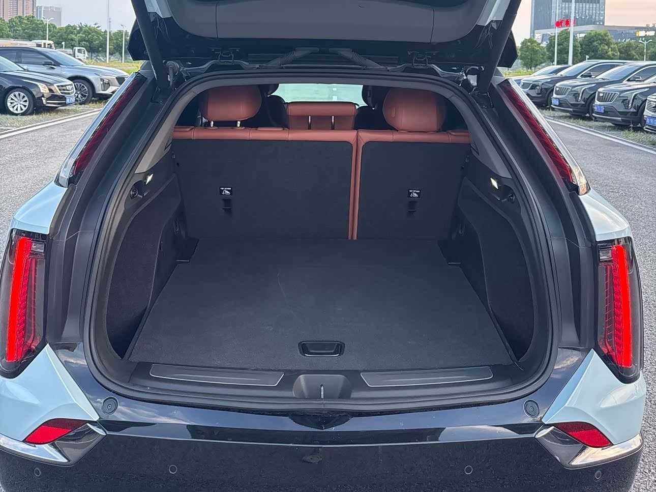 2024 Cadillac IQ Ao Ge Blue, 20,000 km, China export – photo 15