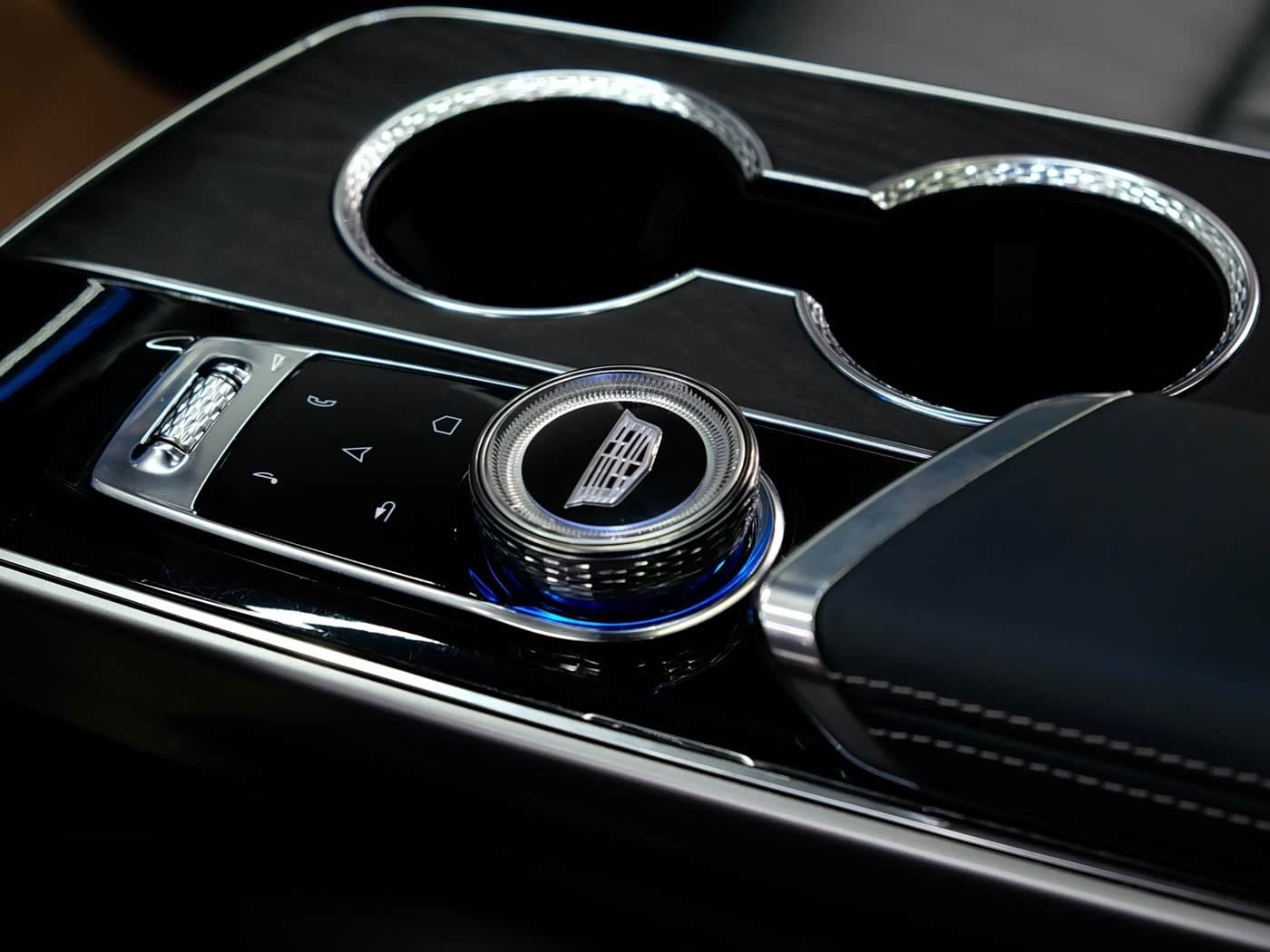 2022 Cadillac IQ Rui Ge رمادي فضي, 36,000 km, China export – photo 9