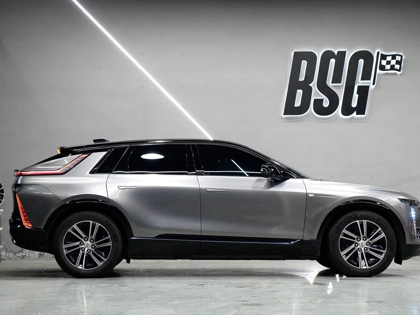 2022 Cadillac IQ Rui Ge رمادي فضي, 36,000 km, China export – photo 5