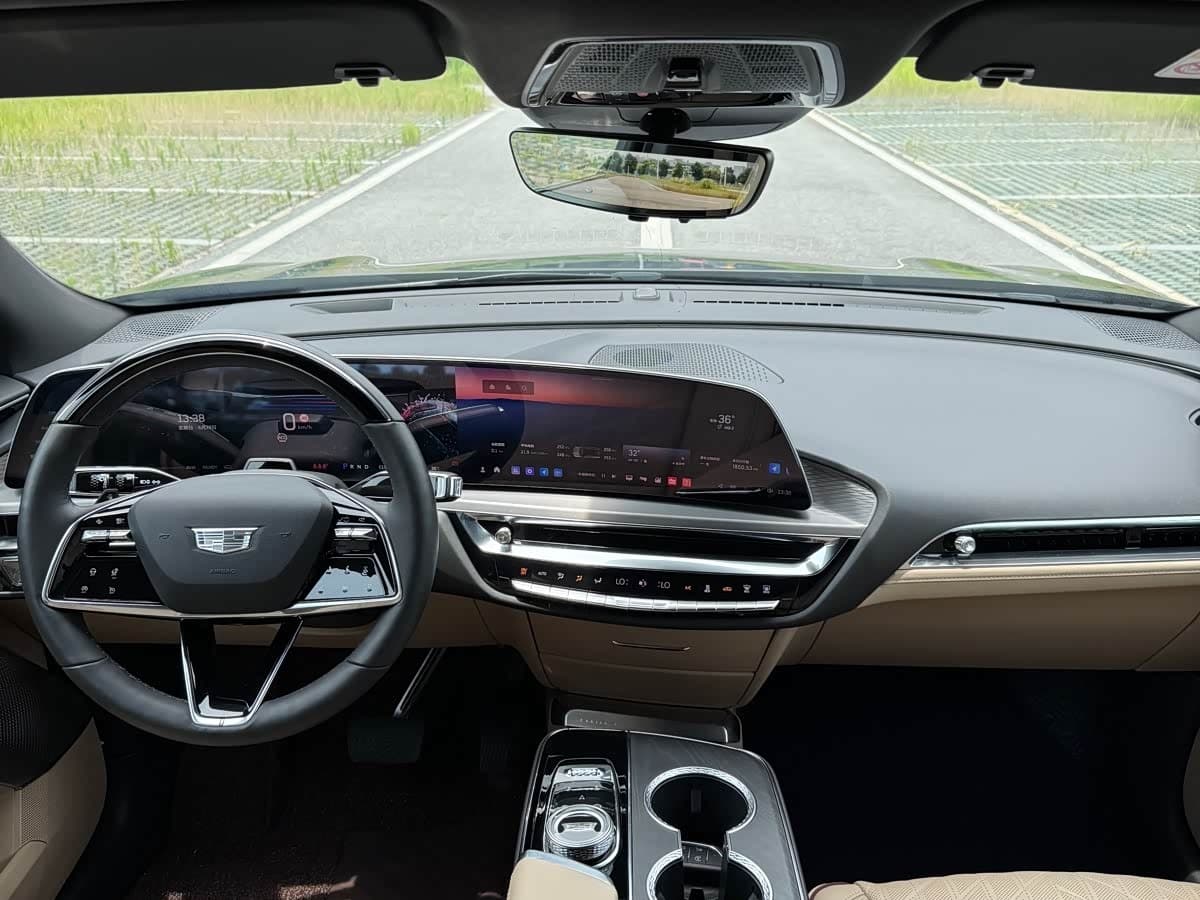 2022 Cadillac IQ Rui Ge Blue, 16,000 km, China export – photo 6