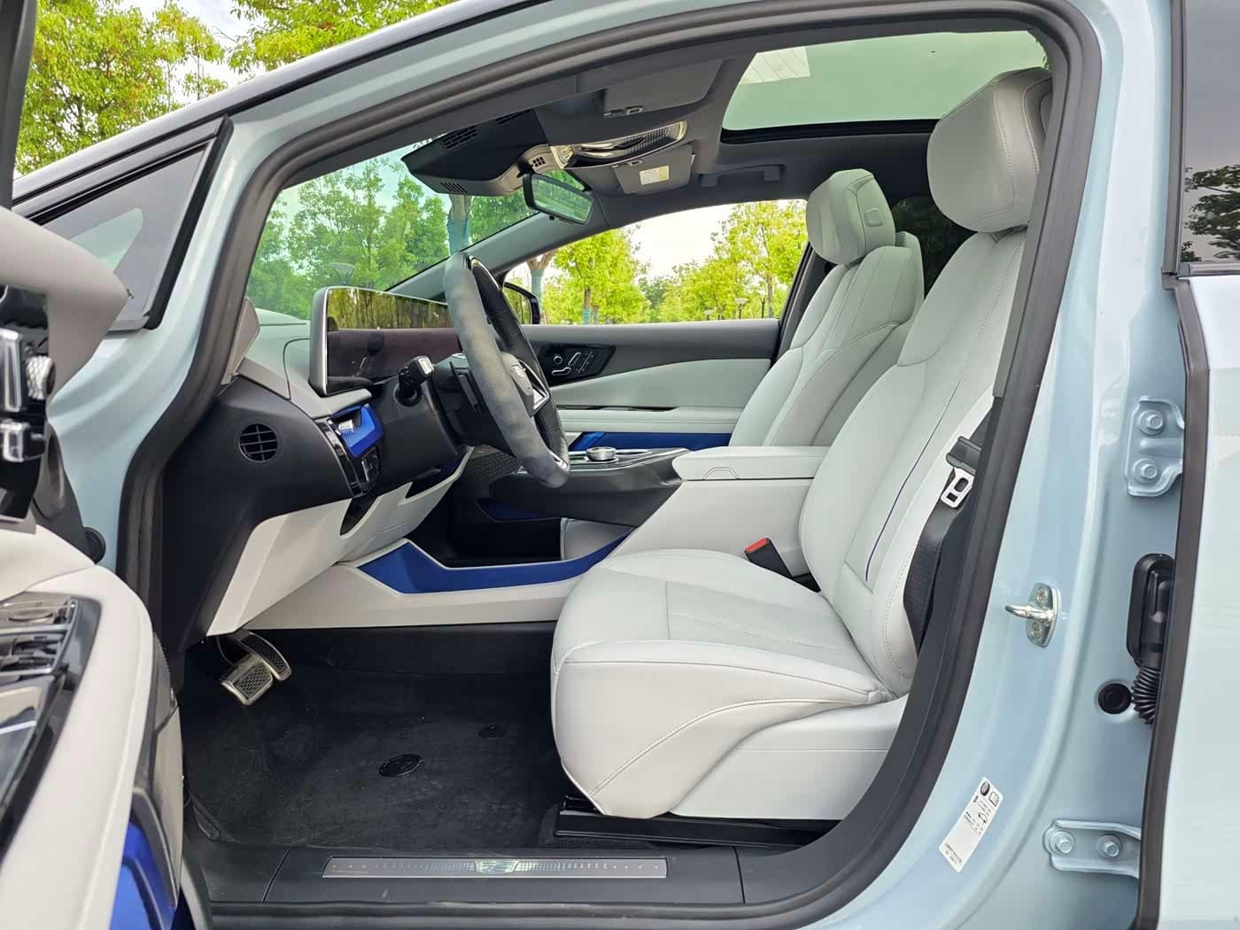 2024 Cadillac IQ Ao Ge Blue, 57,000 km, China export – photo 9