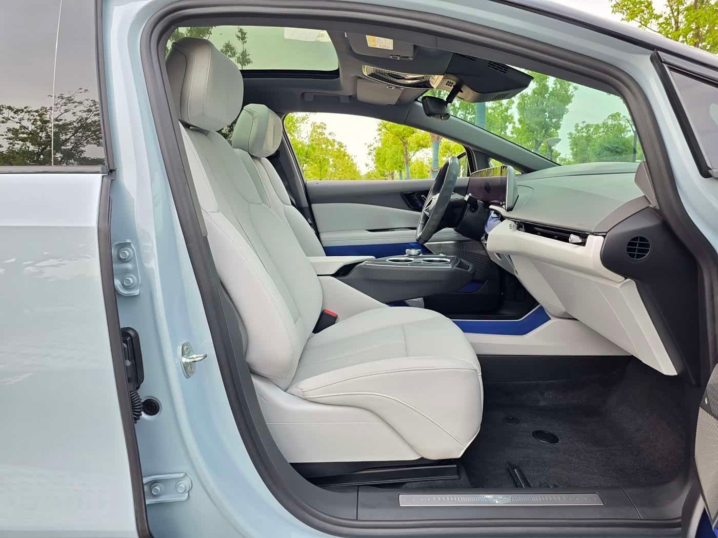 2024 Cadillac IQ Ao Ge Blue, 57,000 km, China export – photo 12