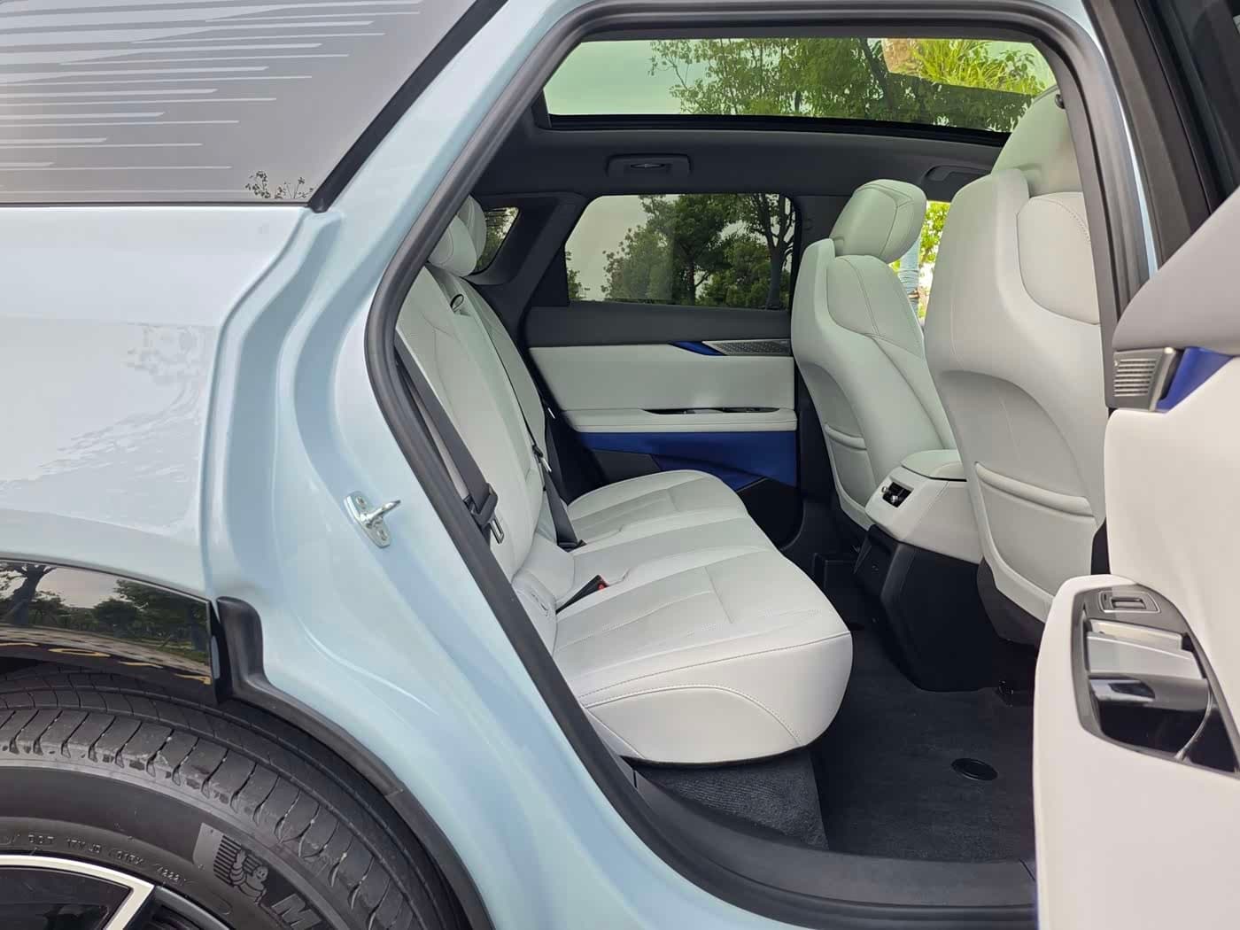 2024 Cadillac IQ Ao Ge Blue, 57,000 km, China export – photo 11