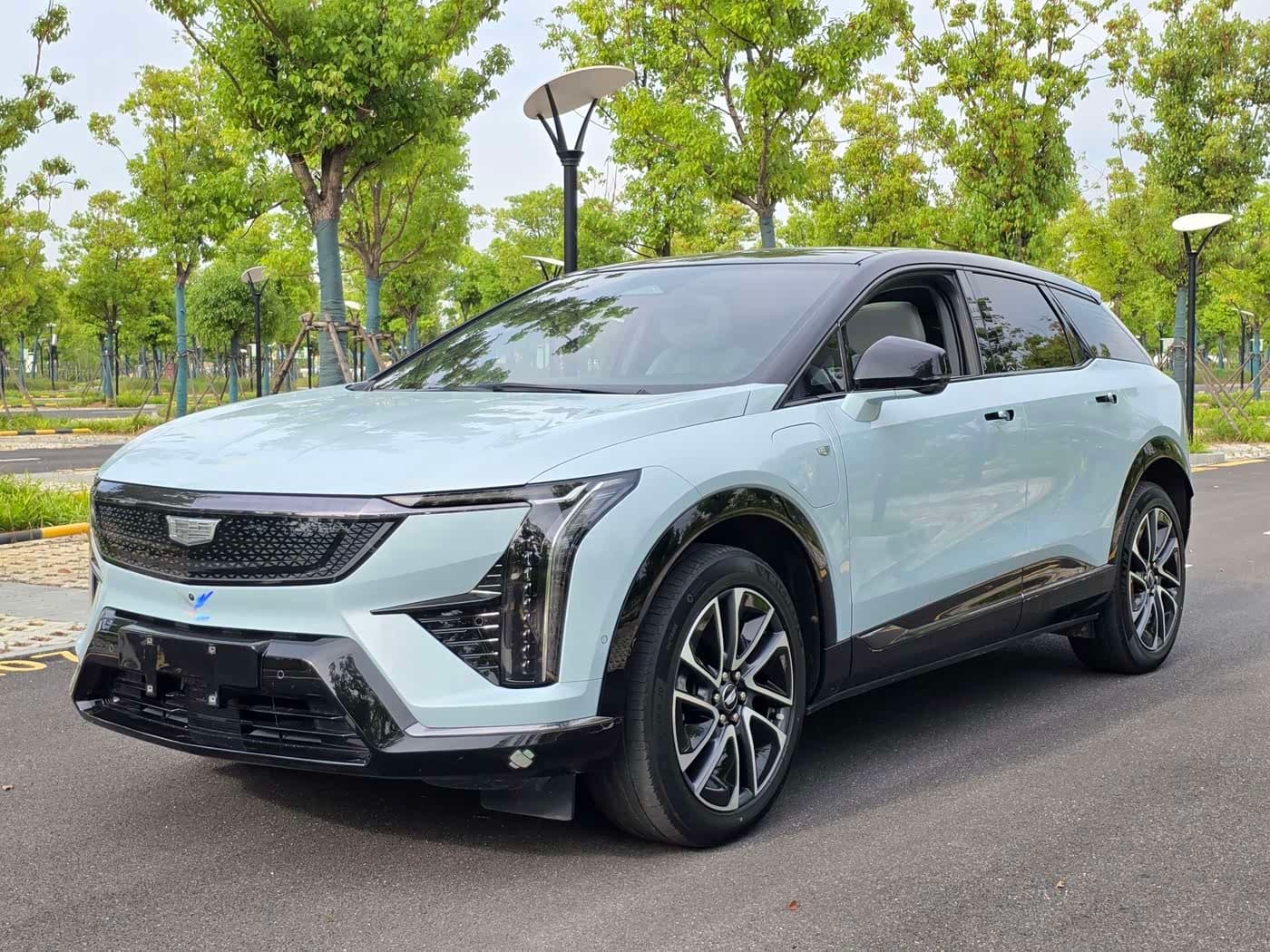 2024 Cadillac IQ Ao Ge Blue, 57,000 km, China export – photo 1