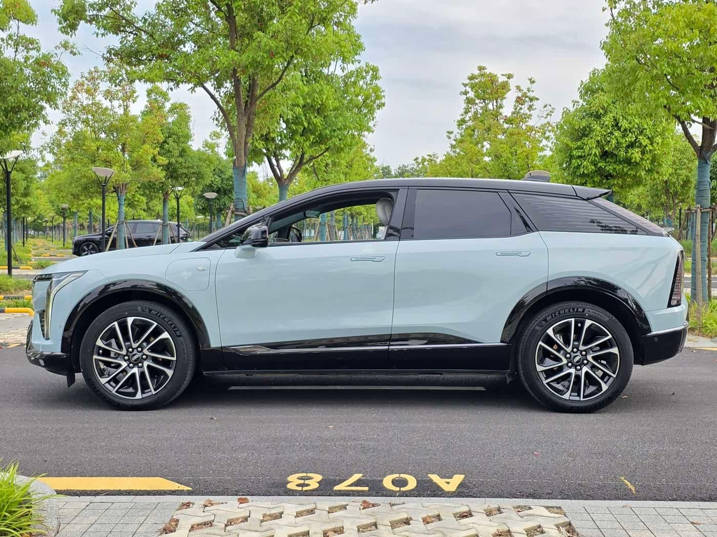 2024 Cadillac IQ Ao Ge Blue, 57,000 km, China export – photo 7