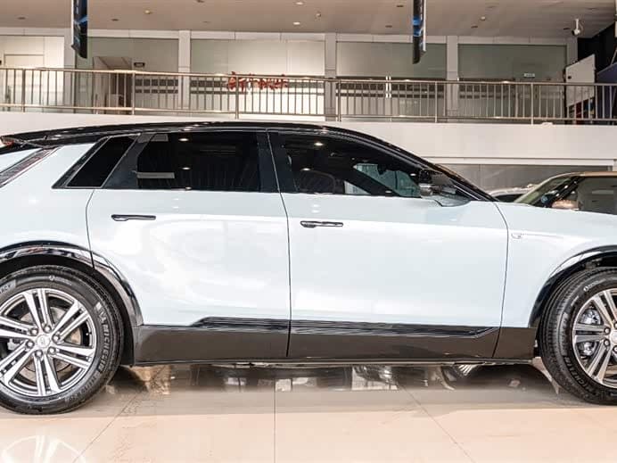 2023 Cadillac IQ Rui Ge Blue, 5,800 km, China export – photo 4