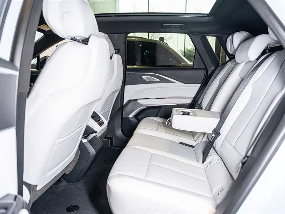 2023 Cadillac IQ Rui Ge Blue, 5,800 km, China export – photo 14