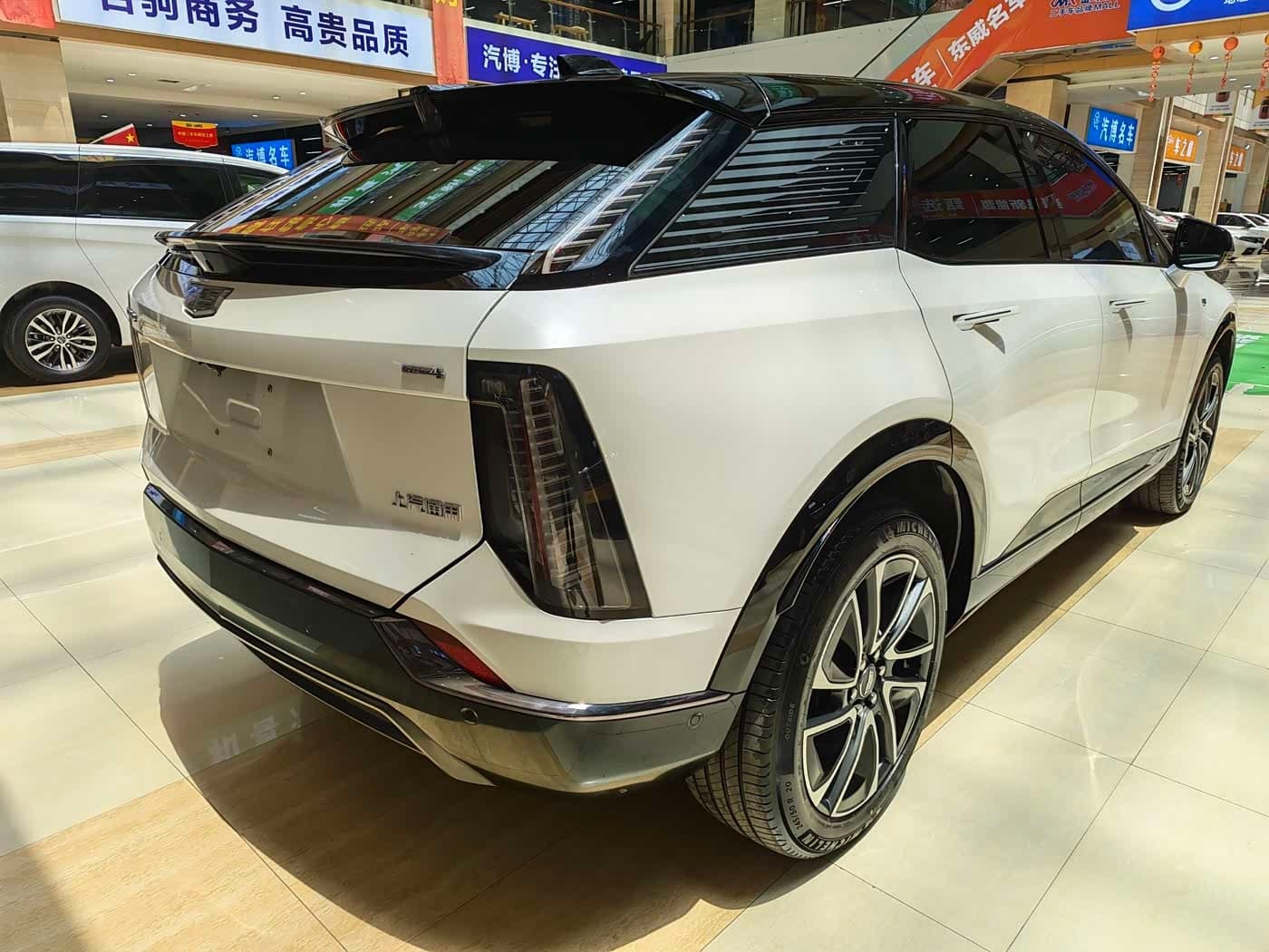 2024 Cadillac IQ Ao Ge White, 31,000 km, China export – photo 4