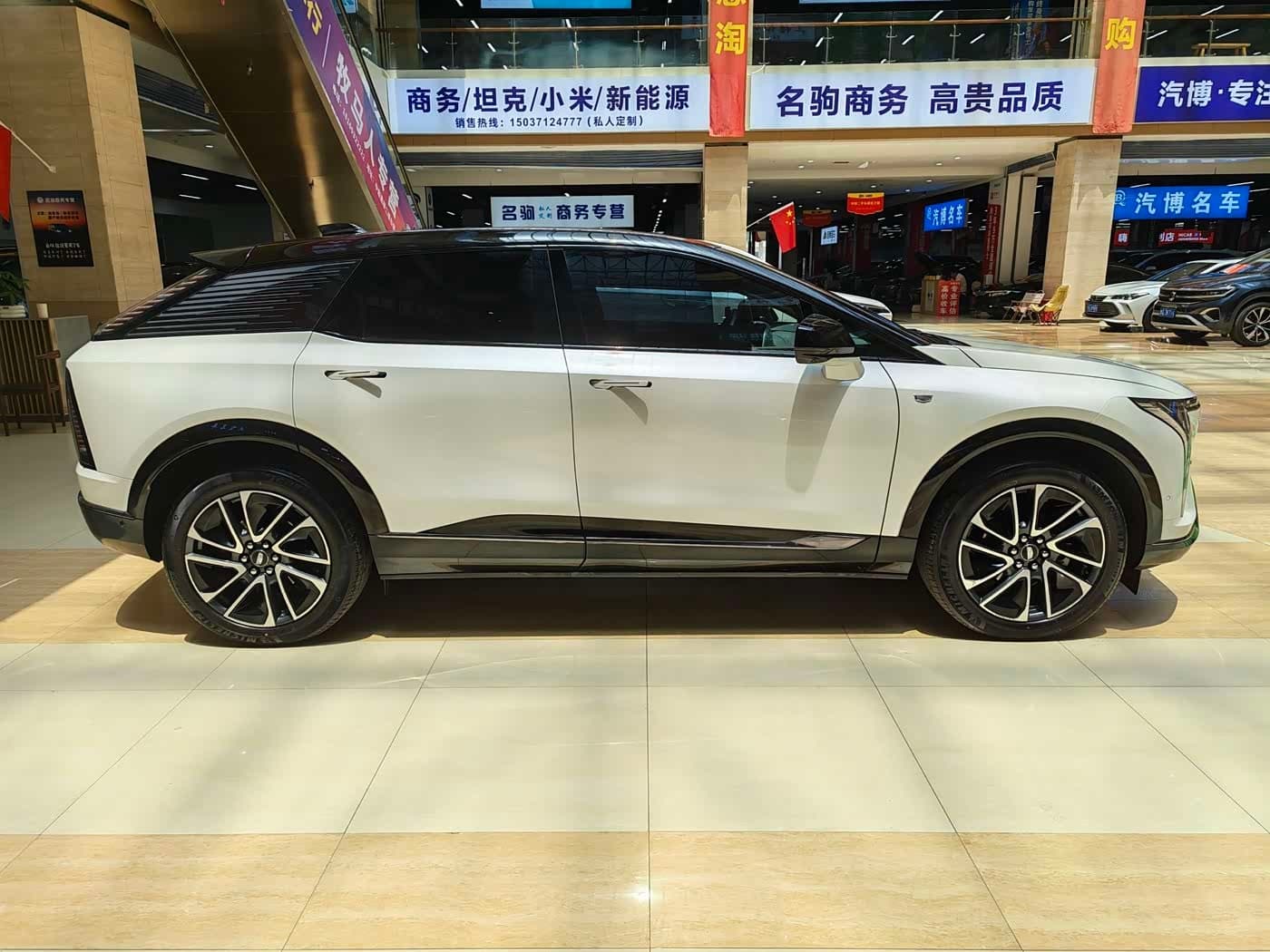 2024 Cadillac IQ Ao Ge White, 31,000 km, China export – photo 7