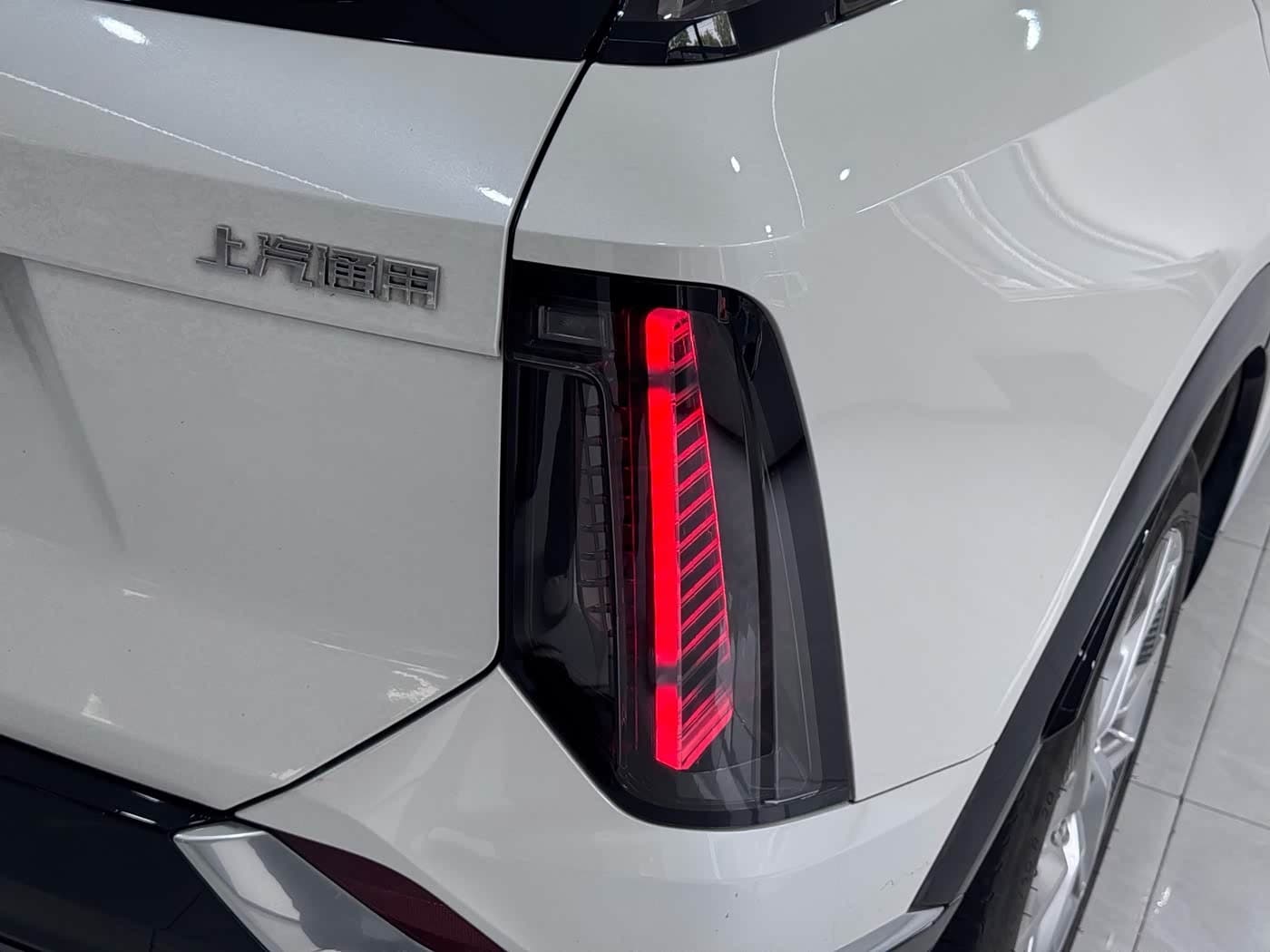 2024 Cadillac IQ Ao Ge White, 49,000 km, China export – photo 7