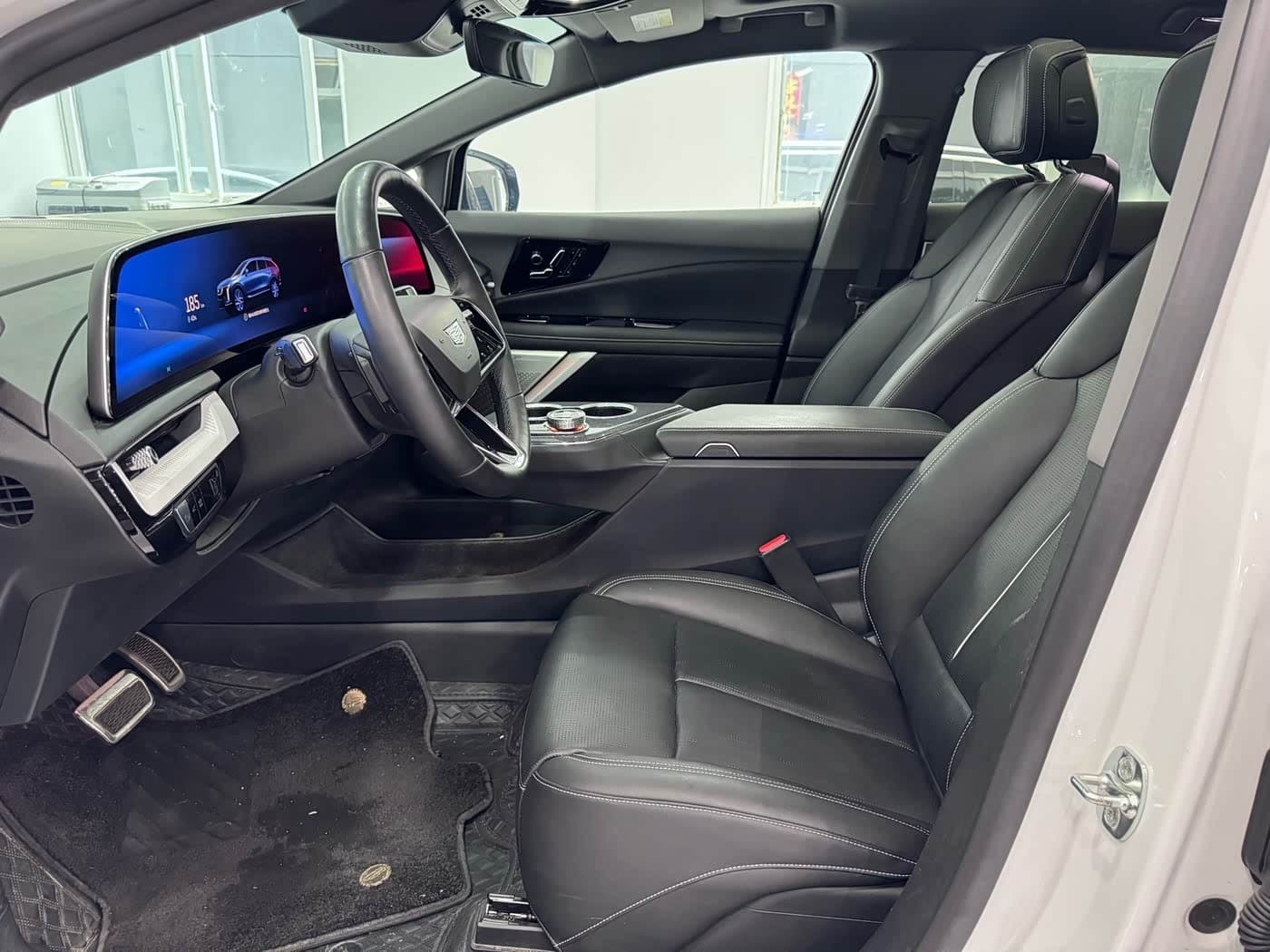 2024 Cadillac IQ Ao Ge White, 49,000 km, China export – photo 4