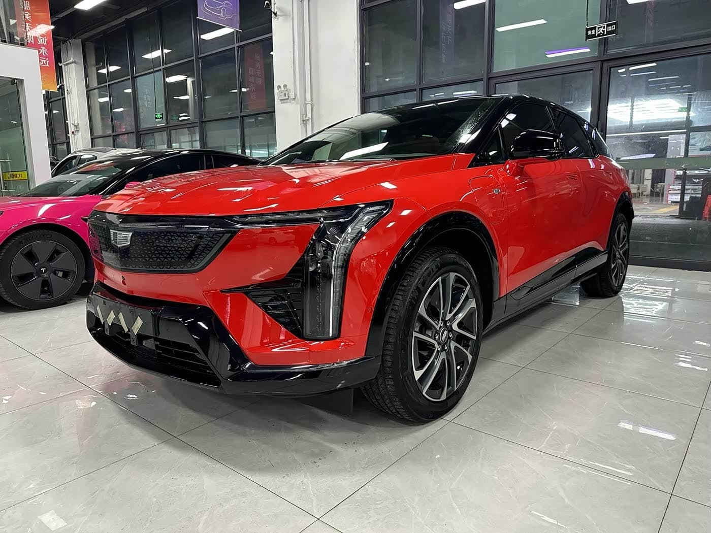 2024 Cadillac IQ Ao Ge Red, 5,000 km, China export – photo 1