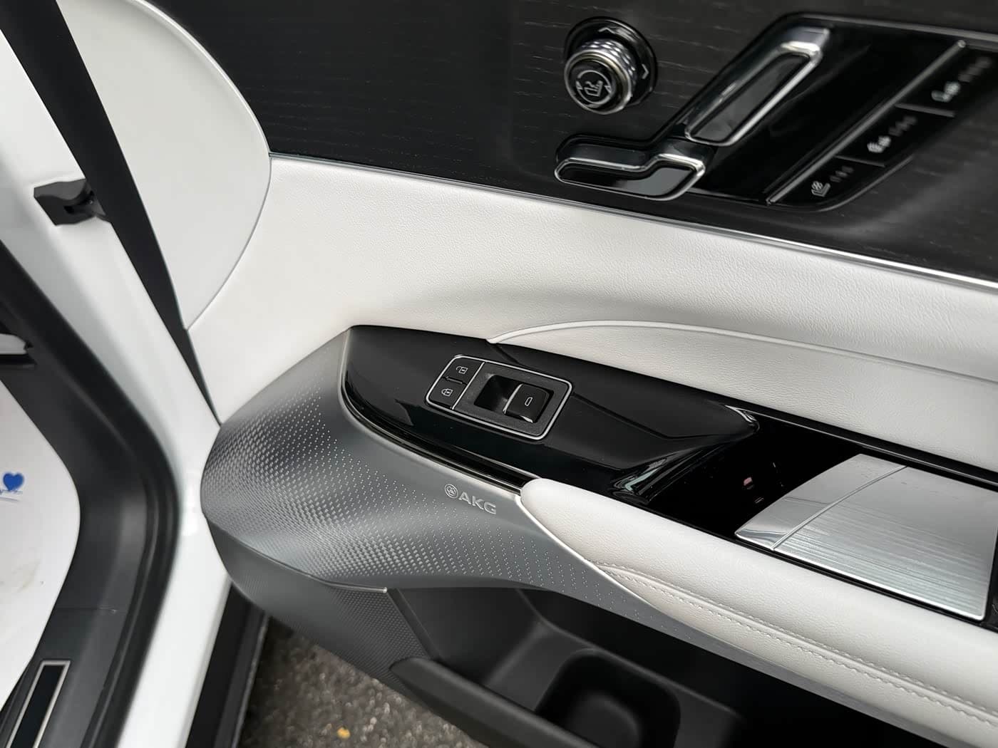 2022 Cadillac IQ Rui Ge White, 22,000 km, China export – photo 16