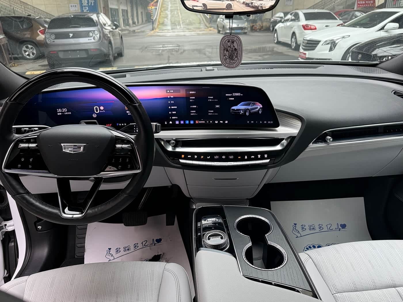 2022 Cadillac IQ Rui Ge White, 22,000 km, China export – photo 6