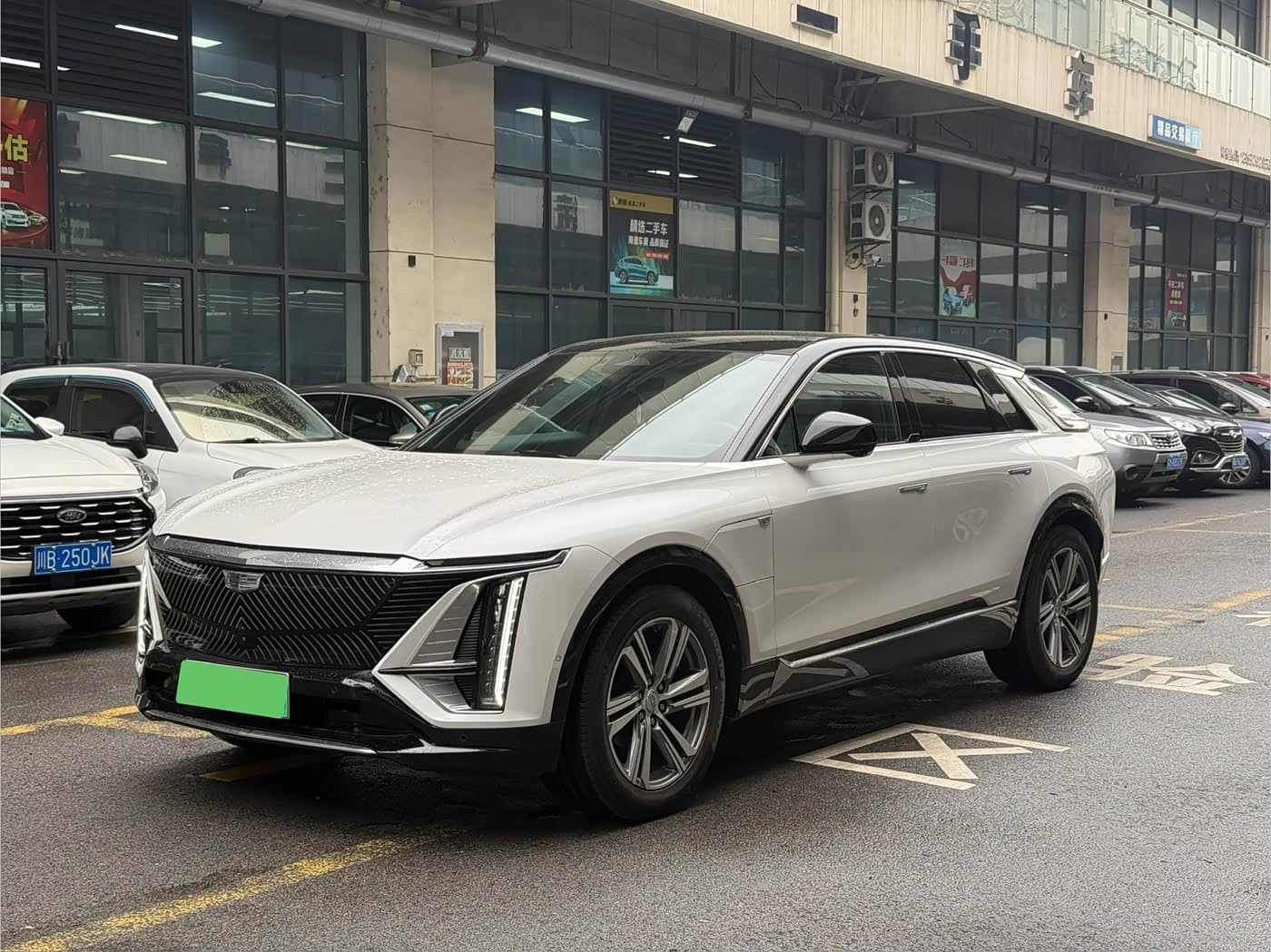 2022 Cadillac IQ Rui Ge White, 22,000 km, China export – photo 1