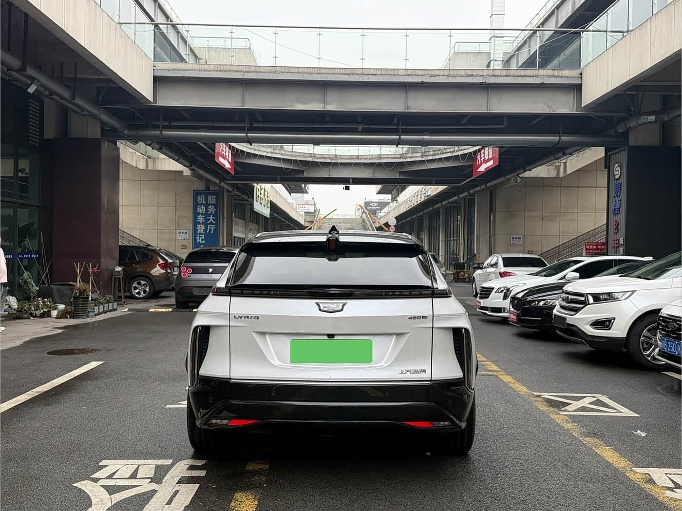 2022 Cadillac IQ Rui Ge White, 22,000 km, China export – photo 8