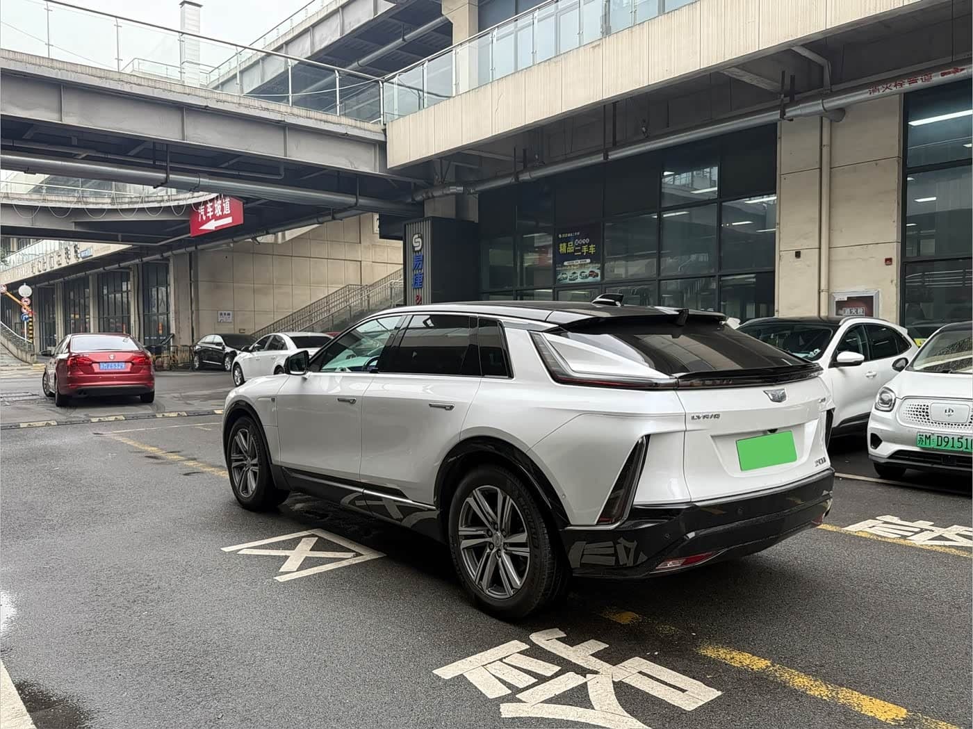 2022 Cadillac IQ Rui Ge White, 22,000 km, China export – photo 7