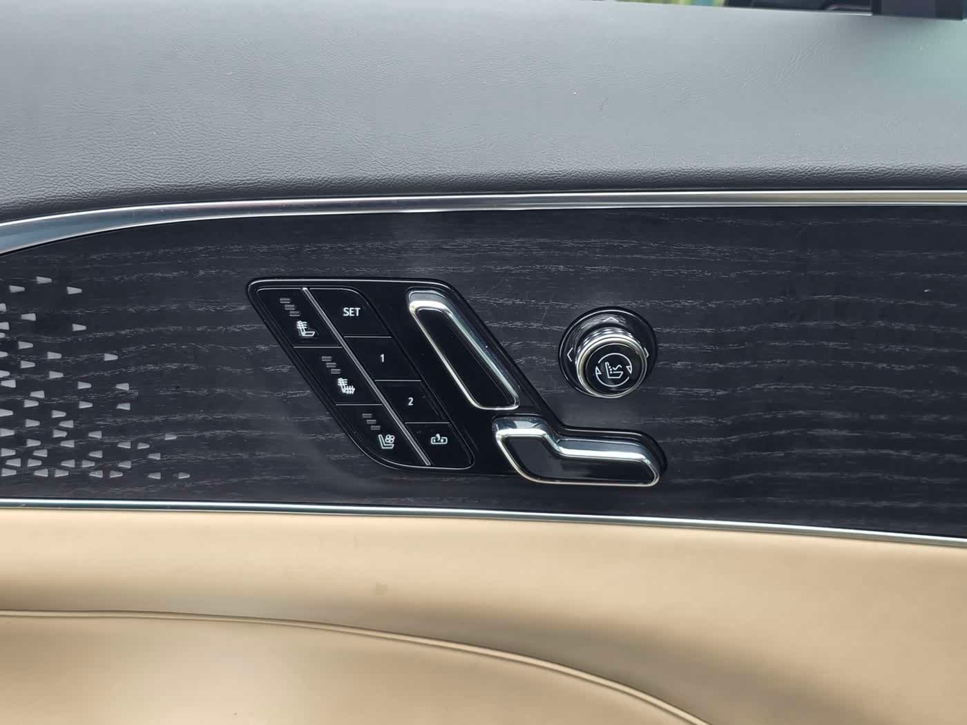 2022 Cadillac IQ Rui Ge Silbergrau, 179,800 km, China export – photo 16