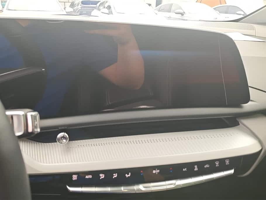 2024 Cadillac IQ Ao Ge Black, 31,000 km, China export – photo 13
