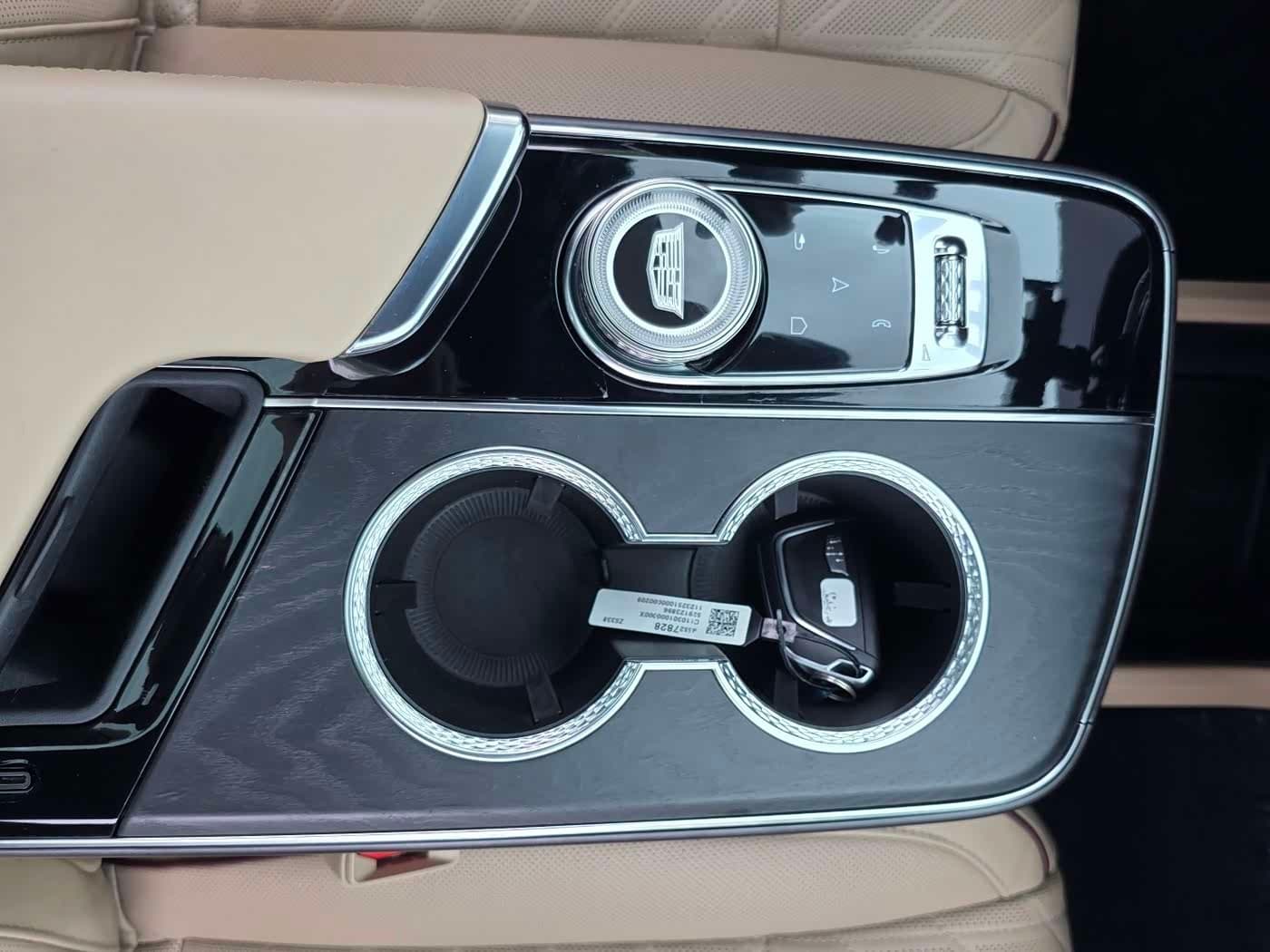 2022 Cadillac IQ Rui Ge Silbergrau, 179,800 km, China export – photo 14