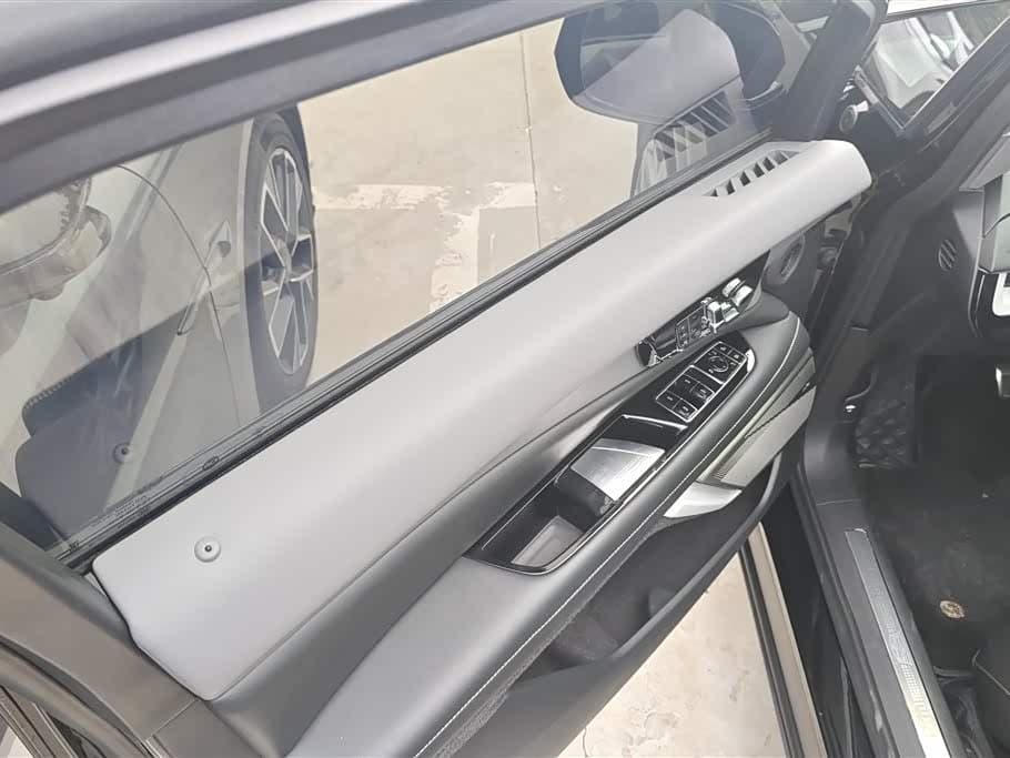 2024 Cadillac IQ Ao Ge Black, 31,000 km, China export – photo 7
