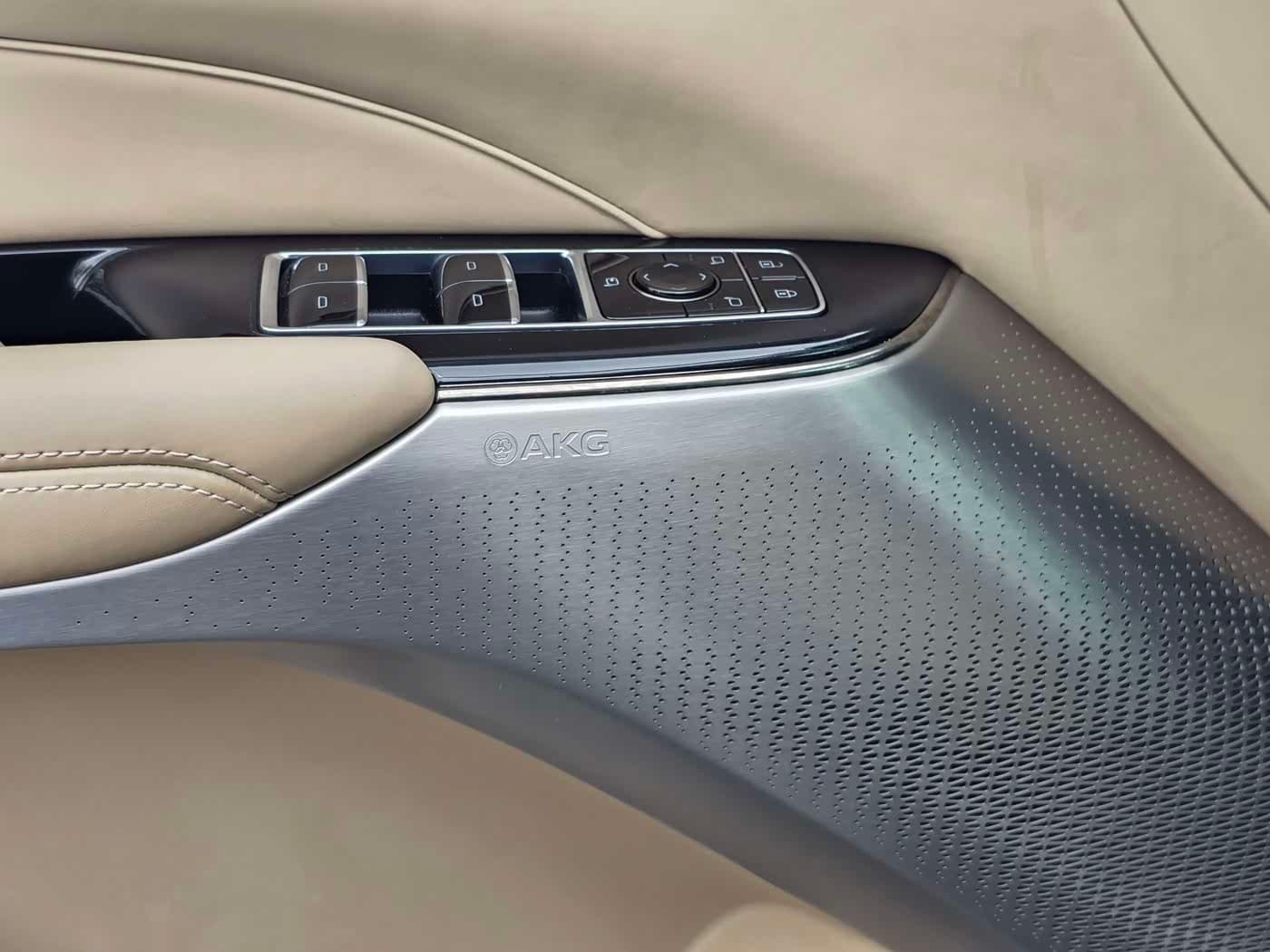 2022 Cadillac IQ Rui Ge Silbergrau, 179,800 km, China export – photo 13
