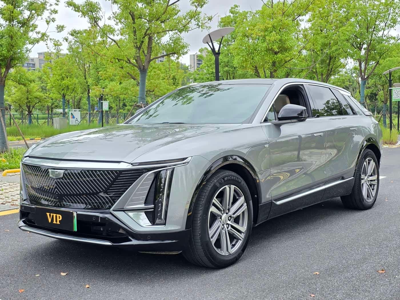 2022 Cadillac IQ Rui Ge Silbergrau, 179,800 km, China export – photo 1