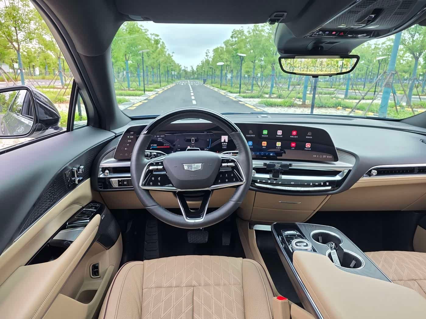 2022 Cadillac IQ Rui Ge Silbergrau, 179,800 km, China export – photo 17