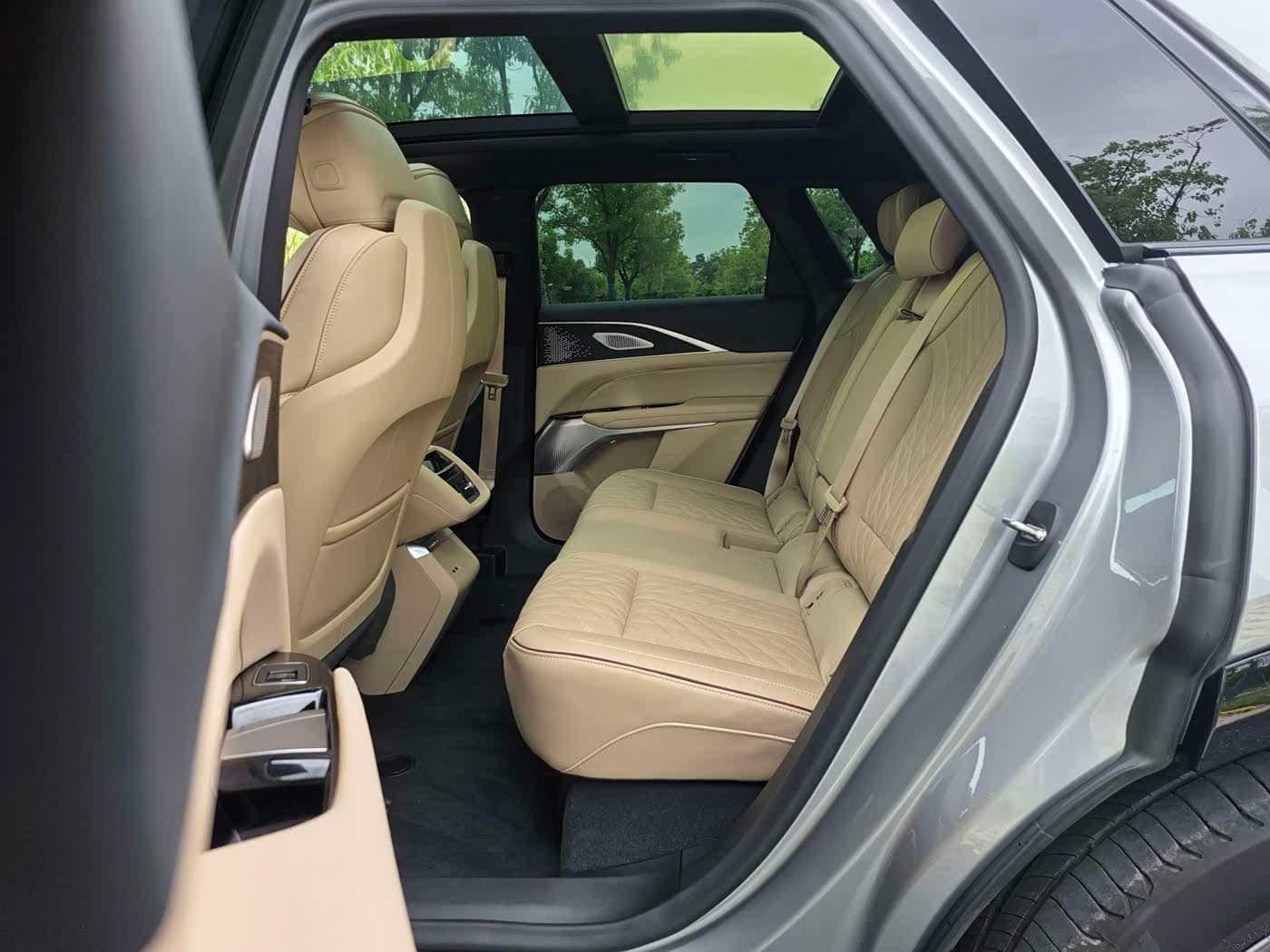 2022 Cadillac IQ Rui Ge Silbergrau, 179,800 km, China export – photo 10