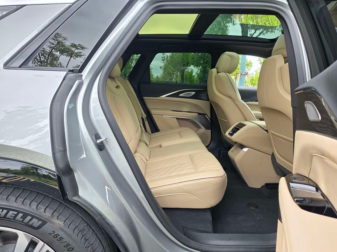 2022 Cadillac IQ Rui Ge Silbergrau, 179,800 km, China export – photo 11
