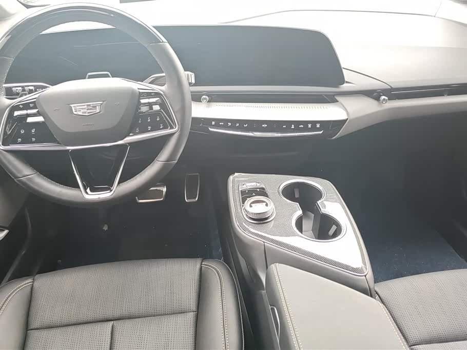 2024 Cadillac IQ Ao Ge رمادي فضي, 52,000 km, China export – photo 12