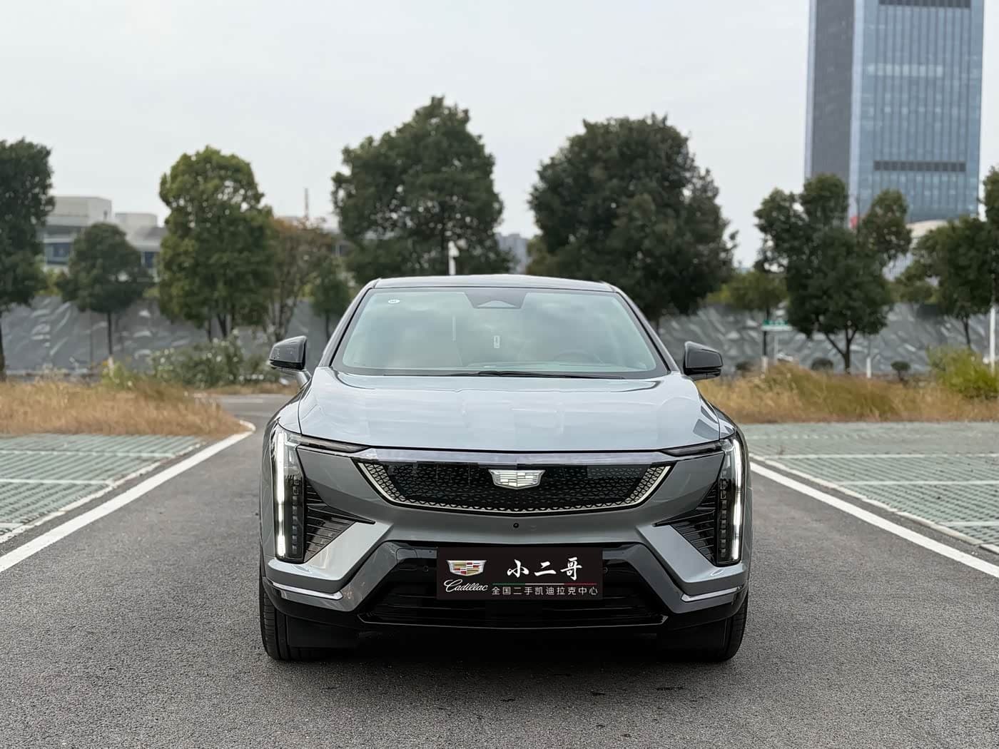 2024 Cadillac IQ Ao Ge رمادي فضي, 18,000 km, China export – photo 2