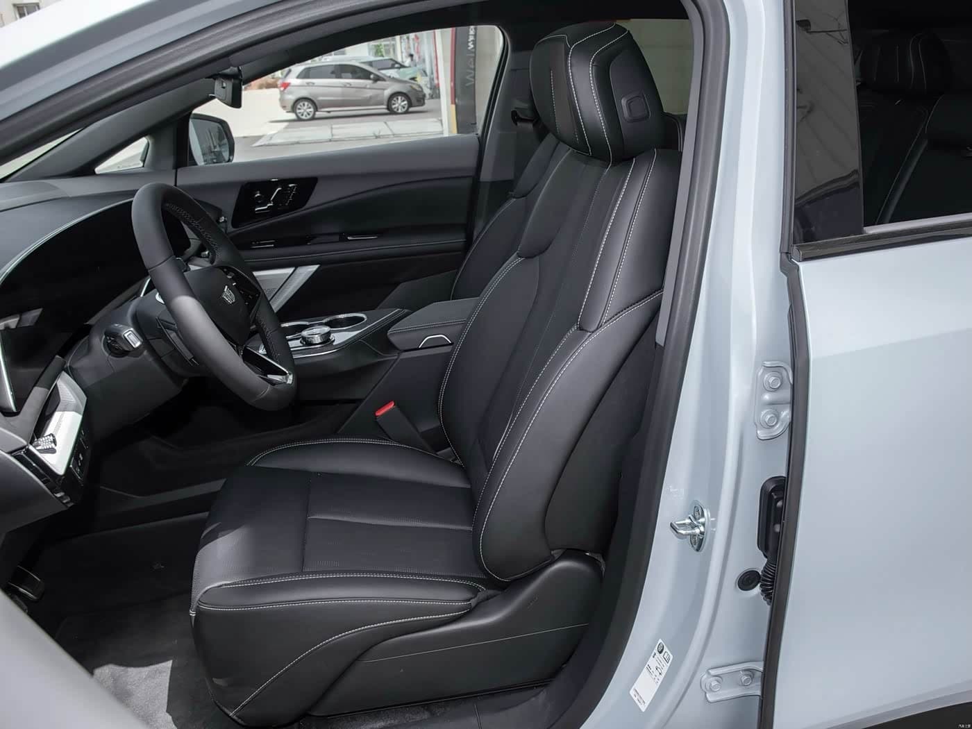 2024 Cadillac IQ Ao Ge رمادي فضي, 18,000 km, China export – photo 15