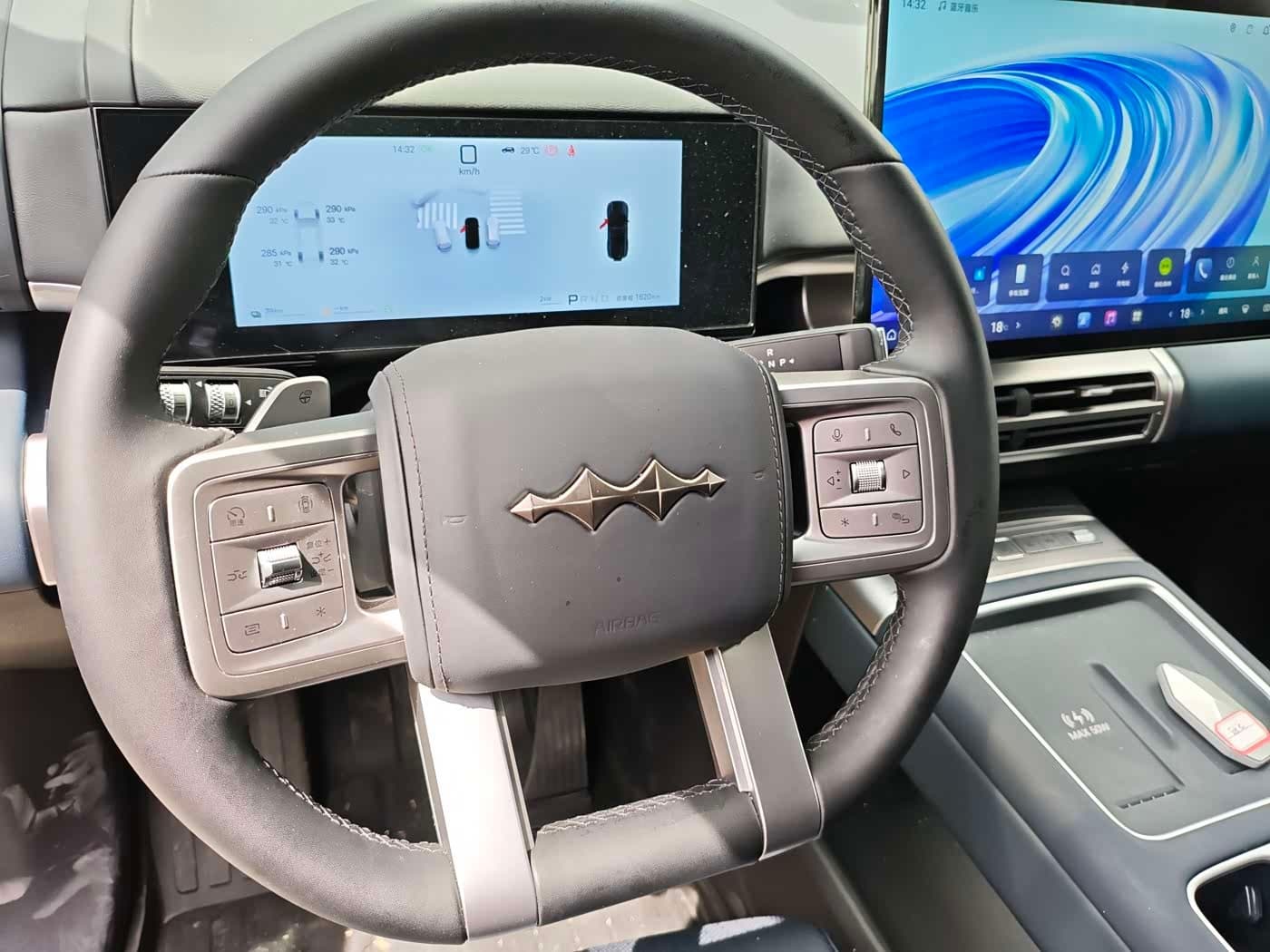 2025 Fang Cheng Bao Titanium 7 Black, 1,600 km, China export – photo 10
