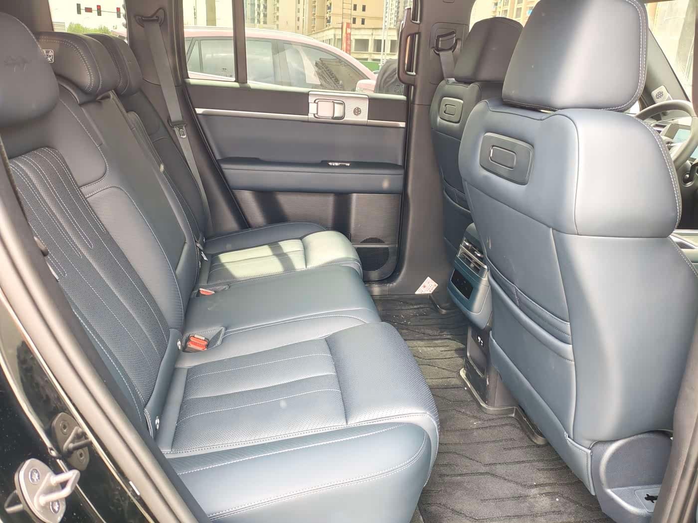 2025 Fang Cheng Bao Titanium 7 Black, 1,600 km, China export – photo 15