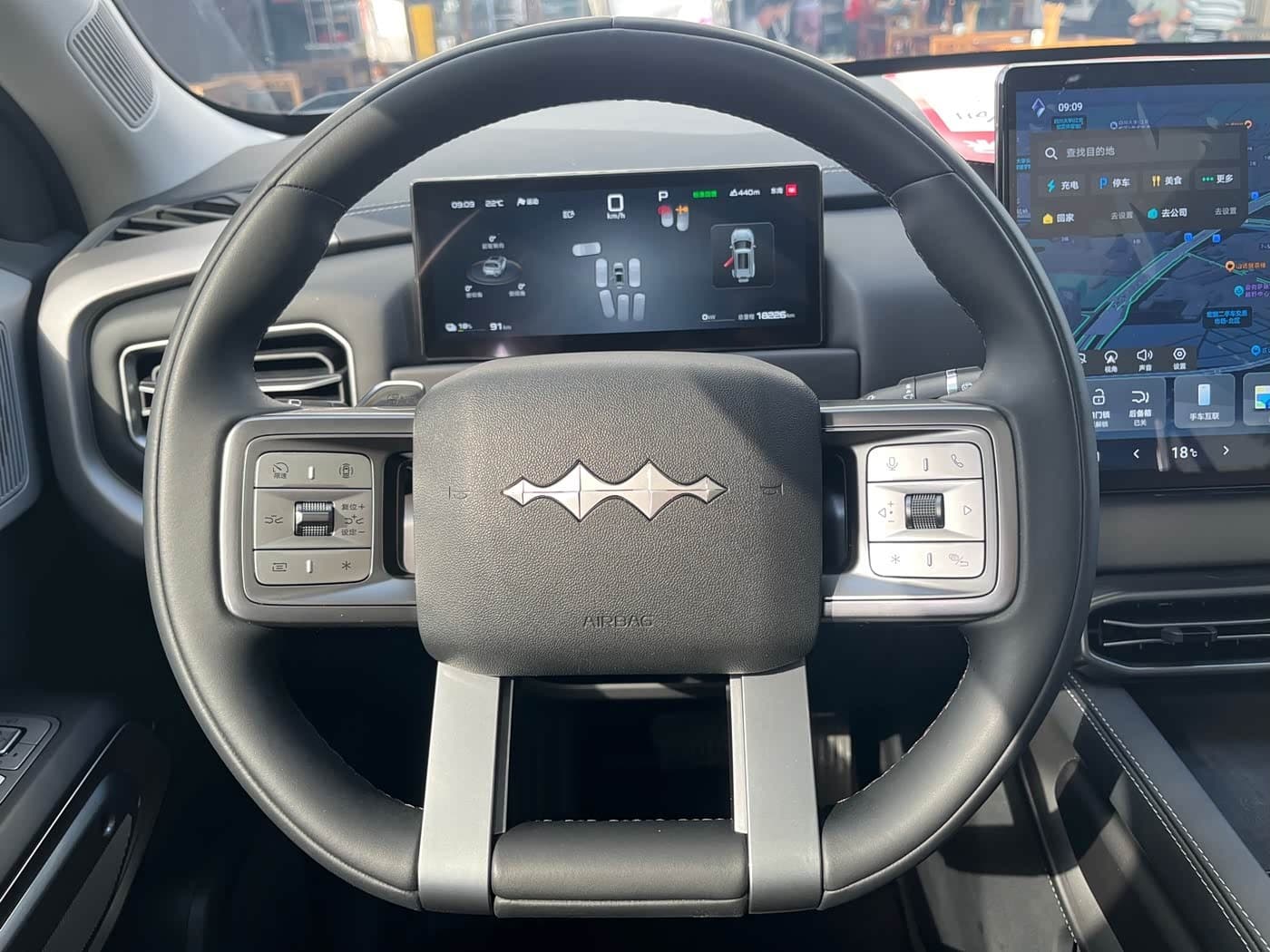 2025 Fang Cheng Bao Titanium 3 Silbergrau, 18,000 km, China export – photo 9